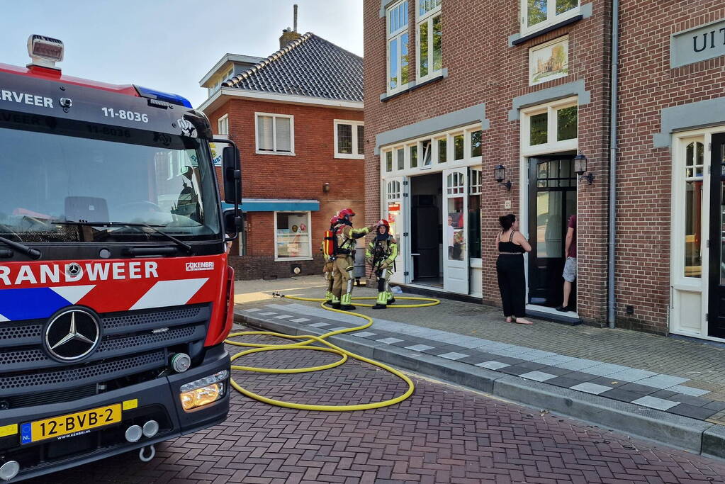 Katten gered bij brand in appartementencomplex