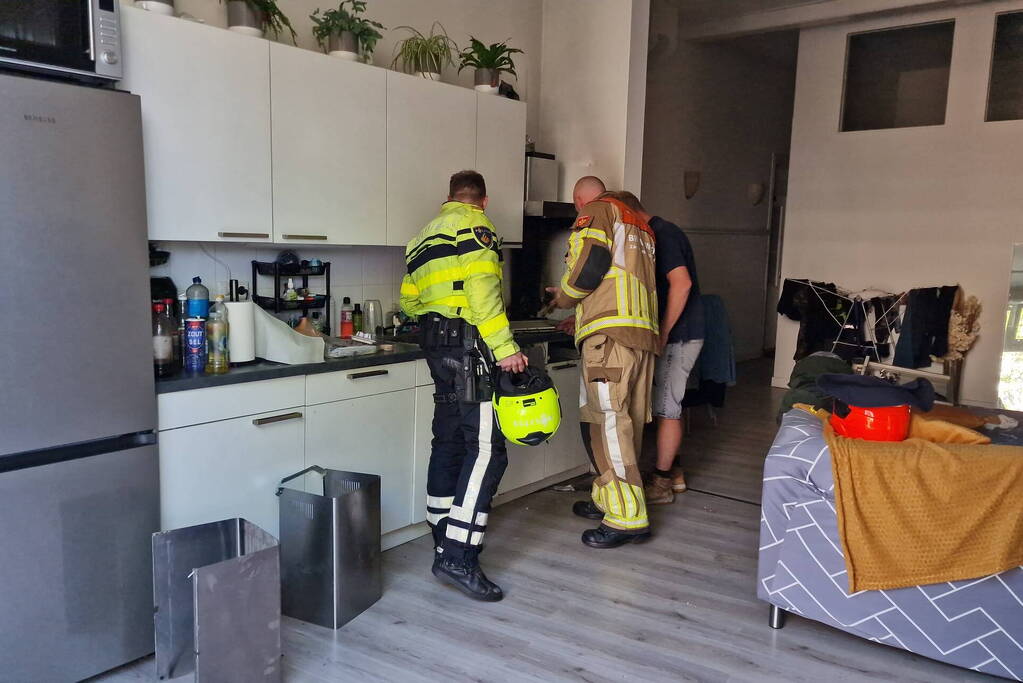 Katten gered bij brand in appartementencomplex