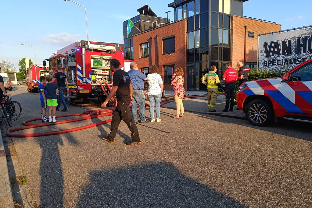 Grote brand bij autogarage