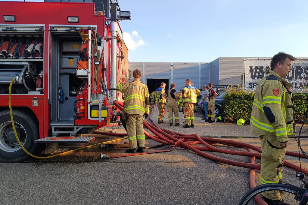 Grote brand bij autogarage