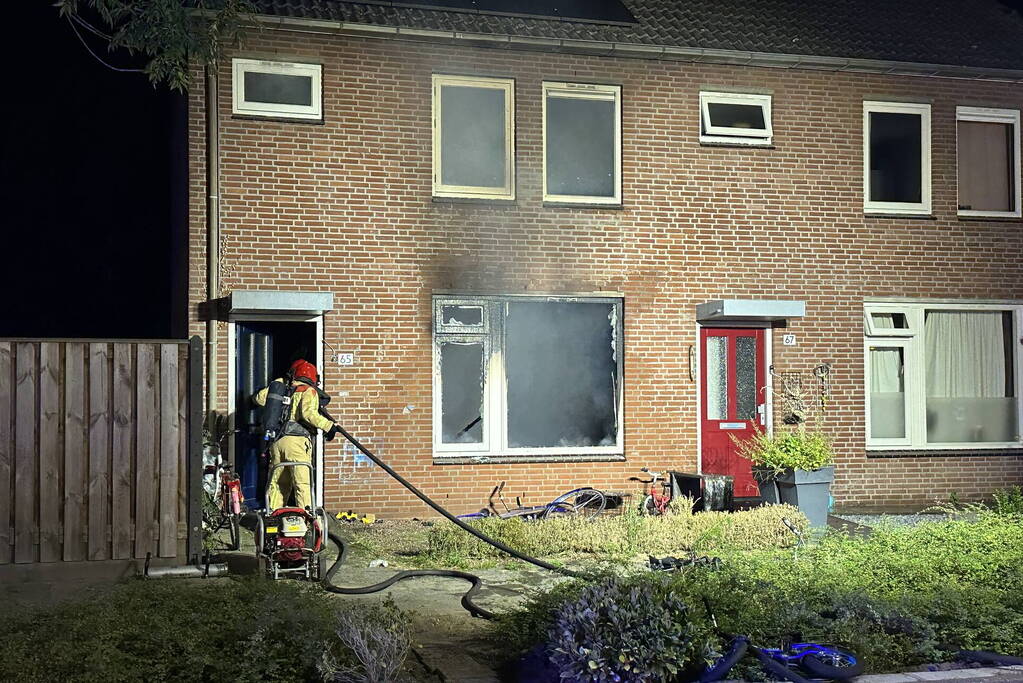 Veel rookontwikkeling bij uitslaande woningbrand