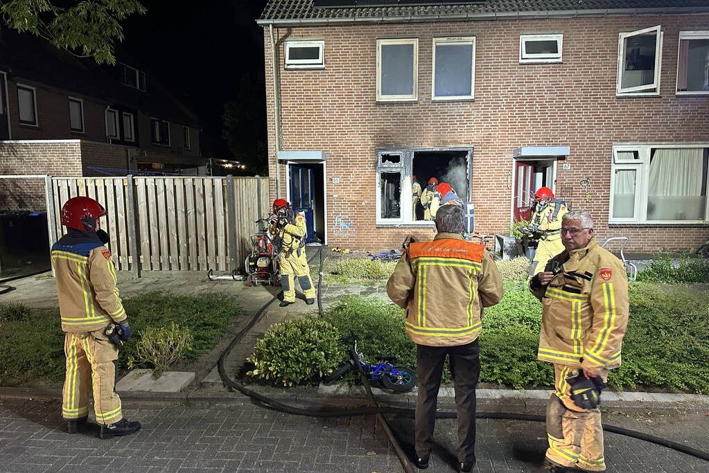 Veel rookontwikkeling bij uitslaande woningbrand