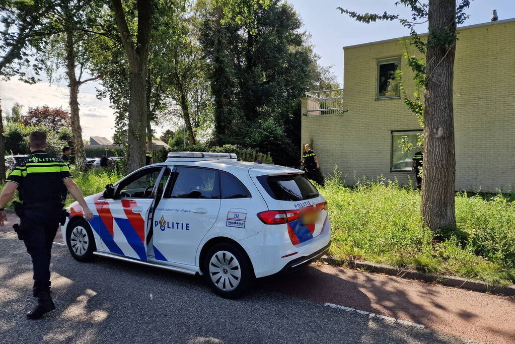 Persoon aangehouden in tuin na achtervolging