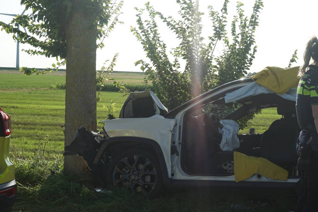 Bestuurder onder invloed veroorzaakt ernstig ongeval op polderweg