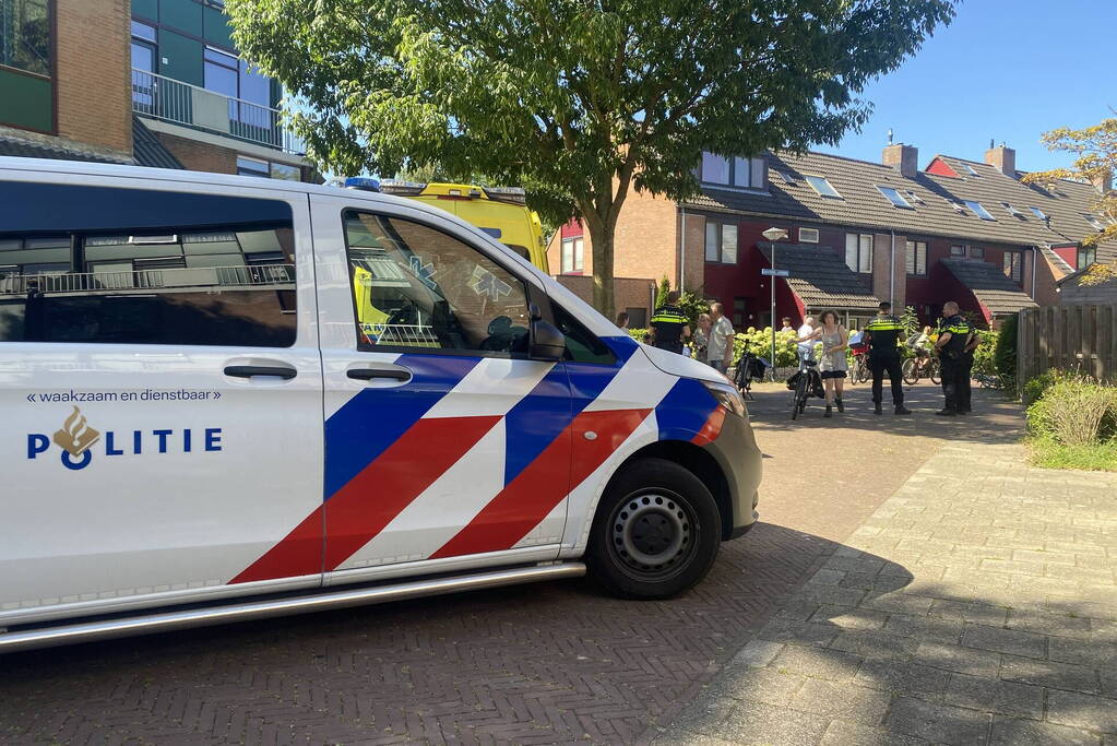 Scooterrijder en fietser in botsing