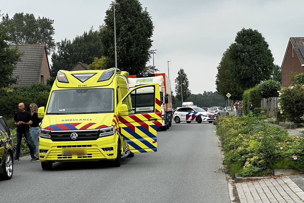 Persoon op driewieler gewond bij botsing met auto