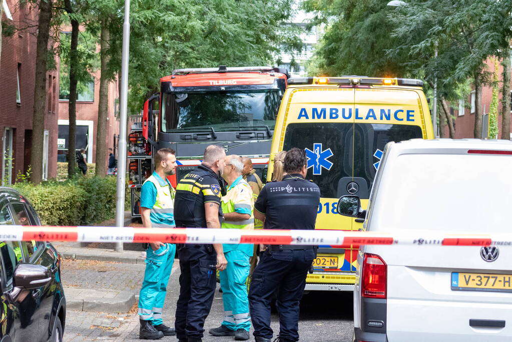 Overleden persoon op straat aangetroffen