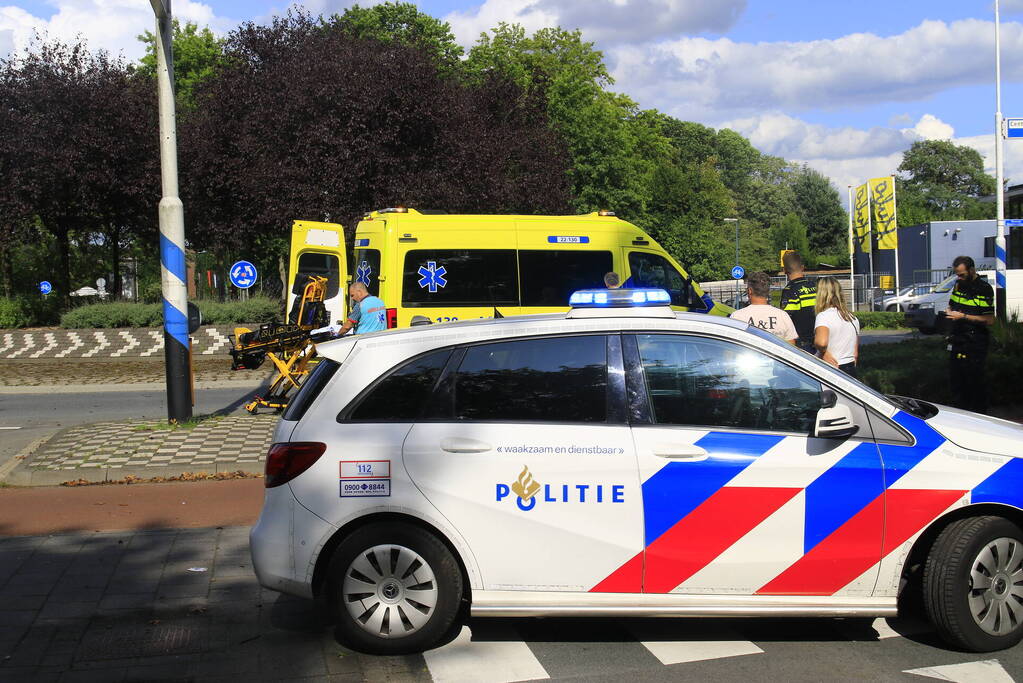 Scooterrijder gewond bij botsing met automobilist