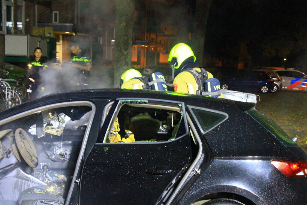 Auto's verwoest door brand