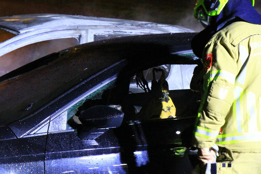 Auto's verwoest door brand