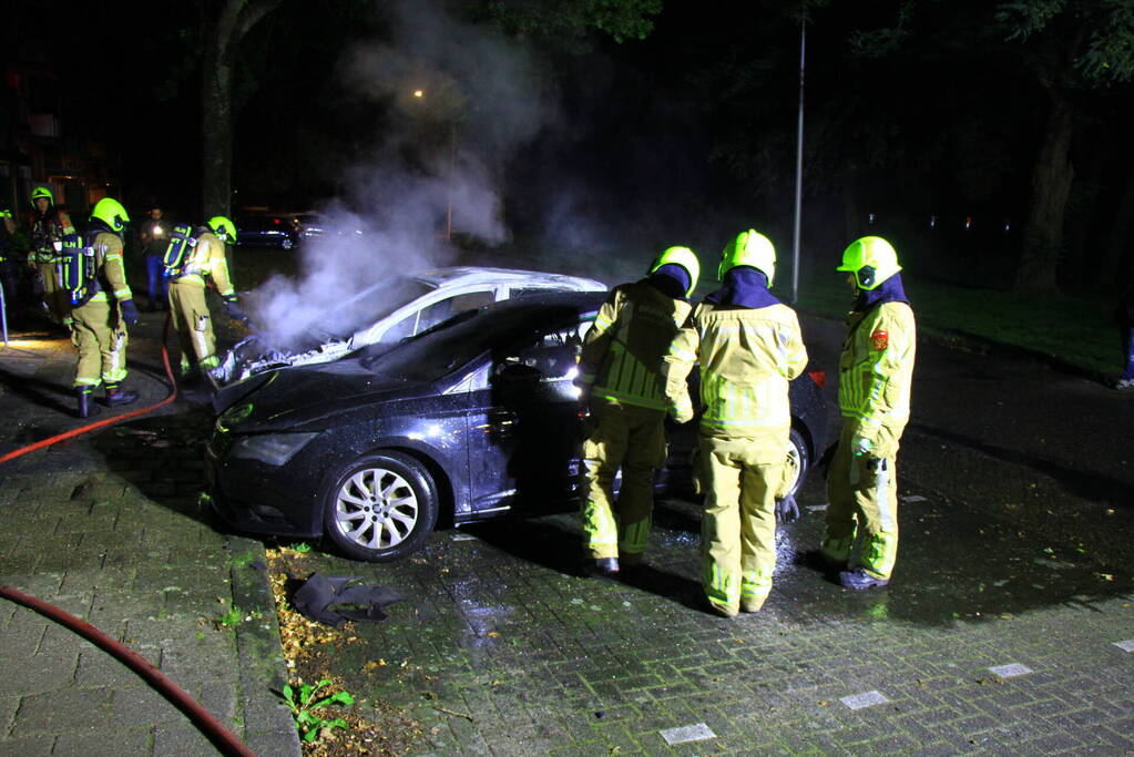 Auto's verwoest door brand