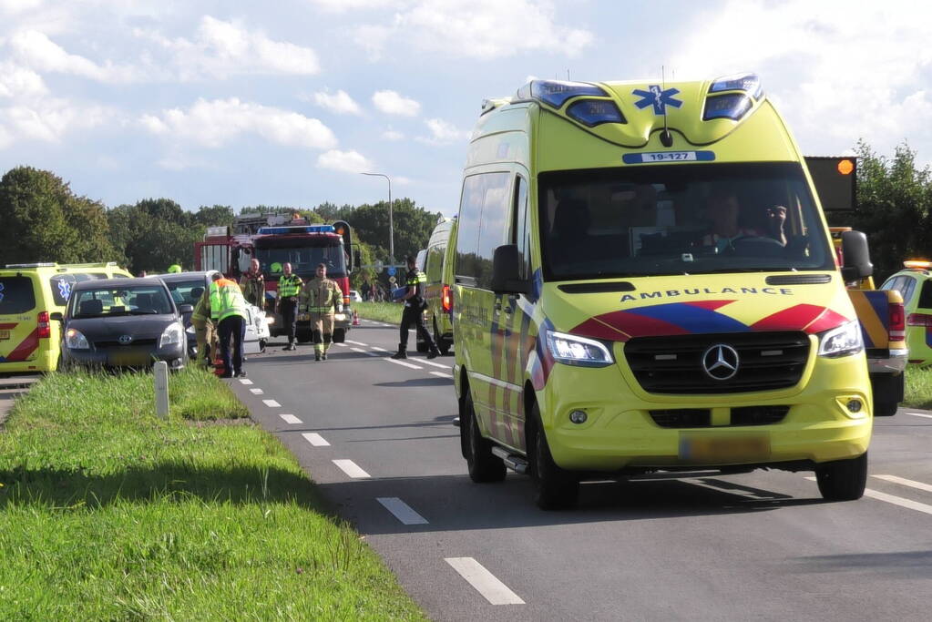 Gewonden bij ongeval tussen meerdere voertuigen