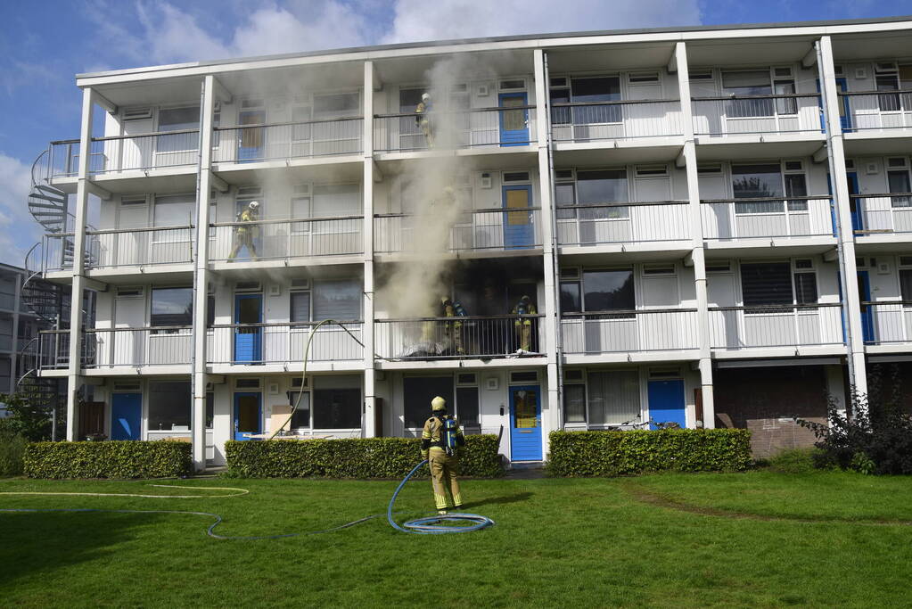 Woning in flat brandt volledig uit