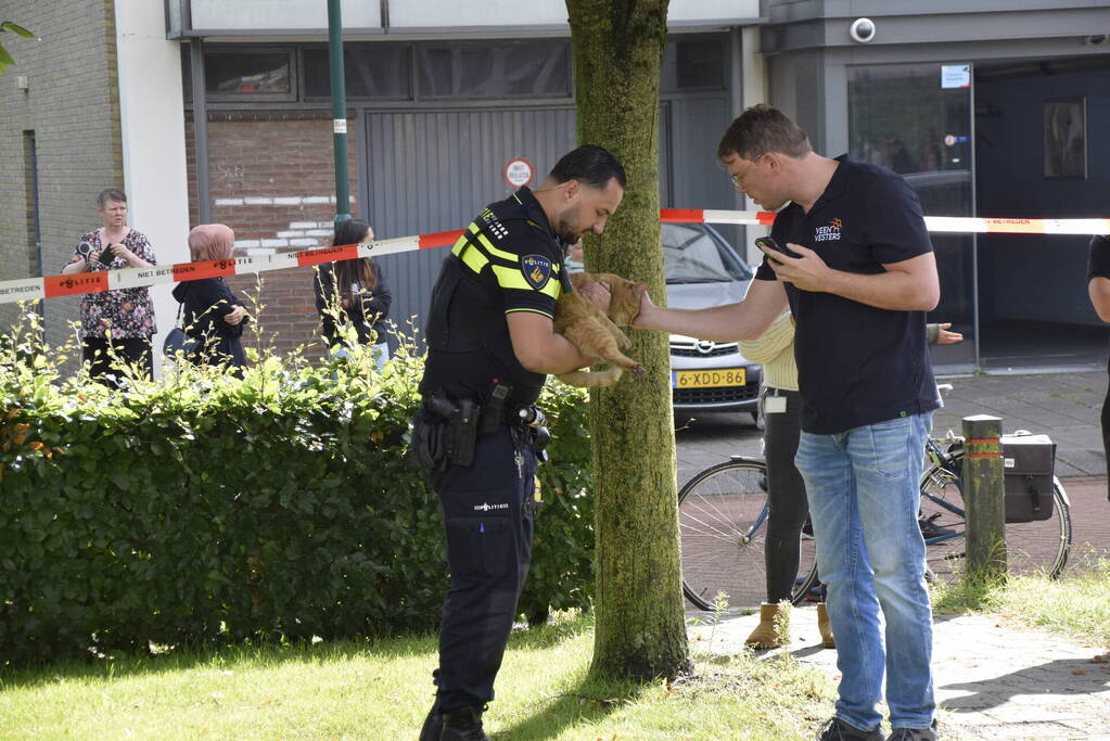 Woning in flat brandt volledig uit