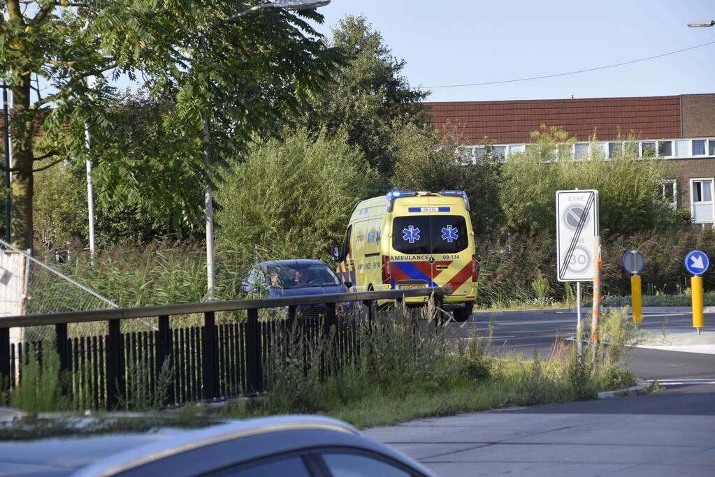 Persoon ernstig gewond na val van hoogte