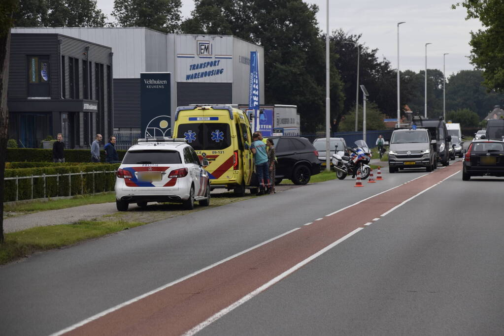 Automobilist ziet scooterrijder over het hoofd