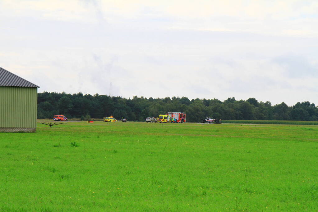 Vliegtuig in brand na crash bij luchthaven