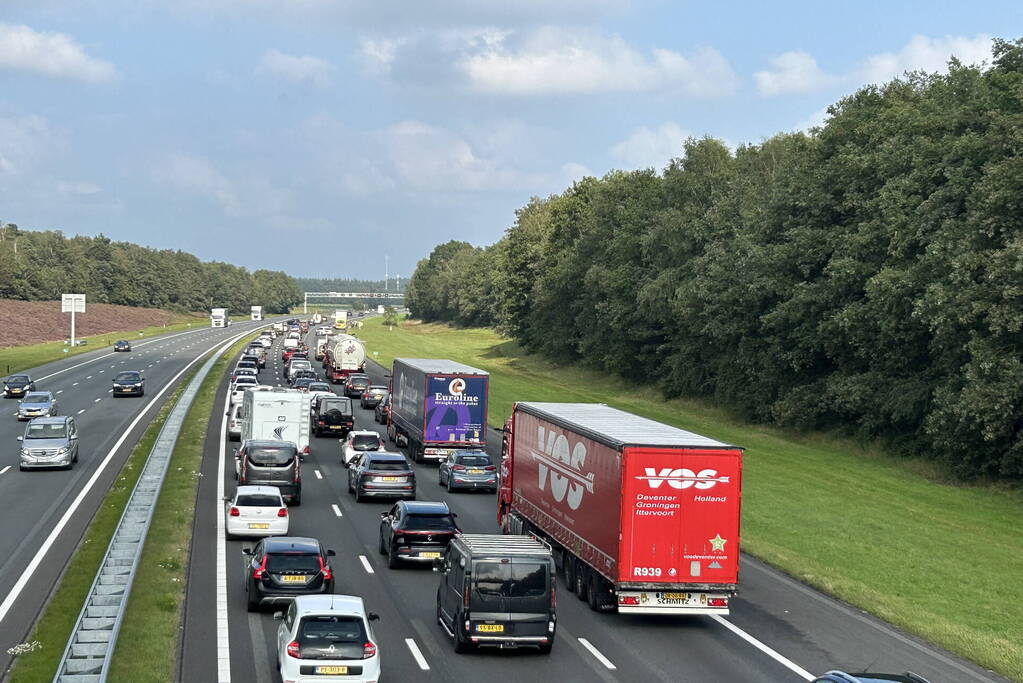 Grote file door ongeval met vrachtwagen