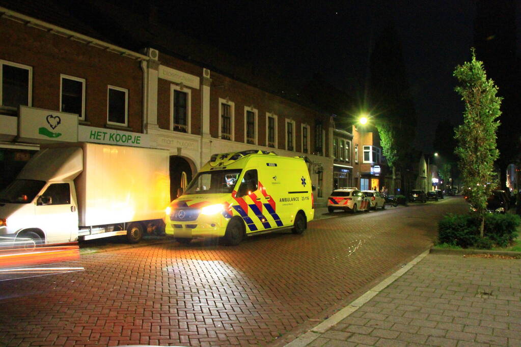 Fietser gewond bij botsing tegen bakwagen