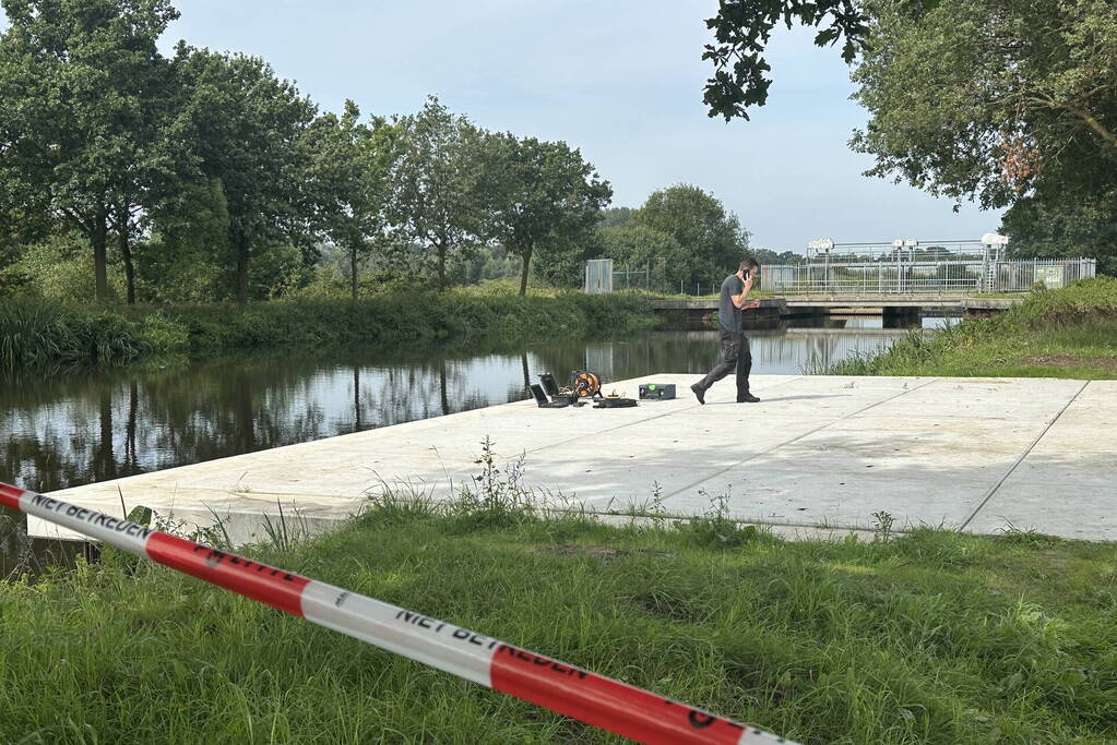 Overleden persoon aangetroffen in water