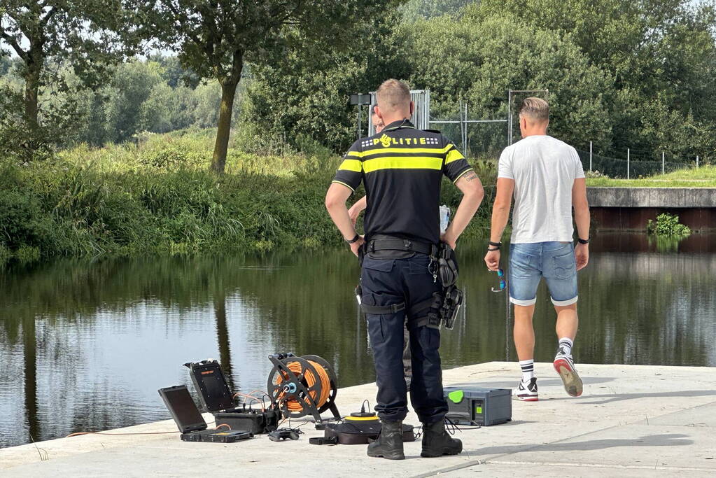 Overleden persoon aangetroffen in water