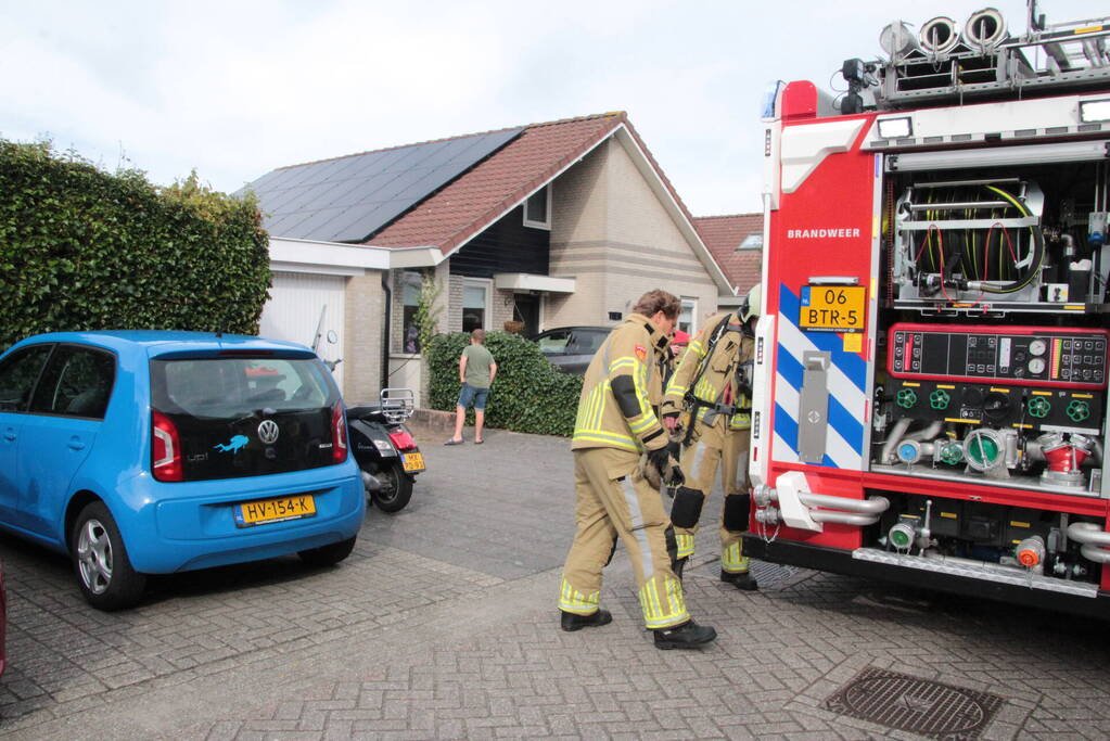 Brandweer blust brandende kliko