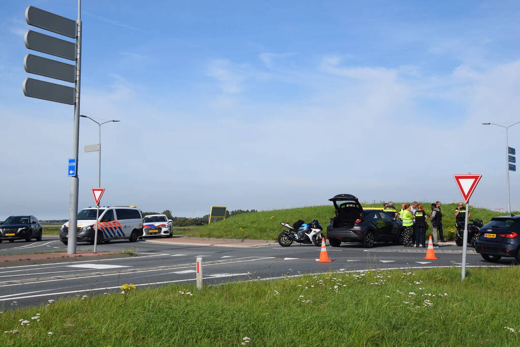 Motorrijder gewond bij ongeval op rotonde