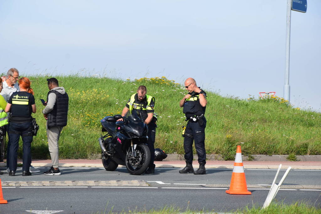 Motorrijder gewond bij ongeval op rotonde