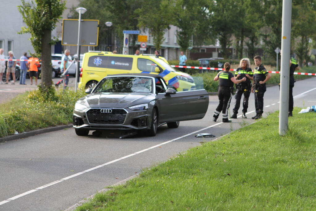 Persoon op elektrische step zwaargewond bij botsing