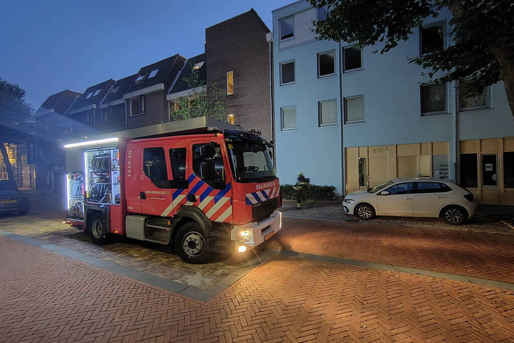 Woning vol rook door pannetje op het vuur