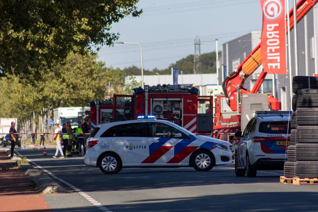 Brand op het dak van bedrijf