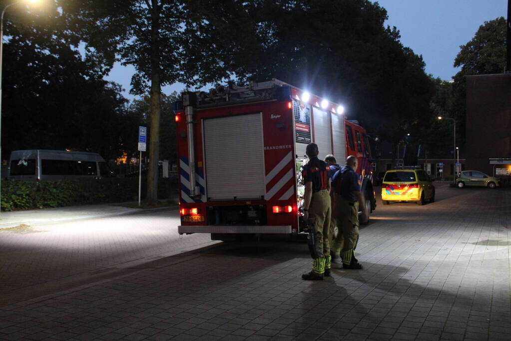 Brand in flatwoning snel onder controle