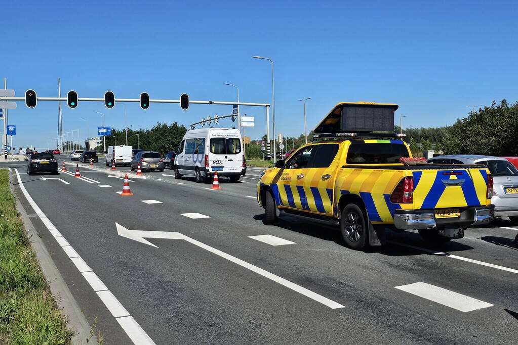 Opnieuw verliest vrachtwagen lading