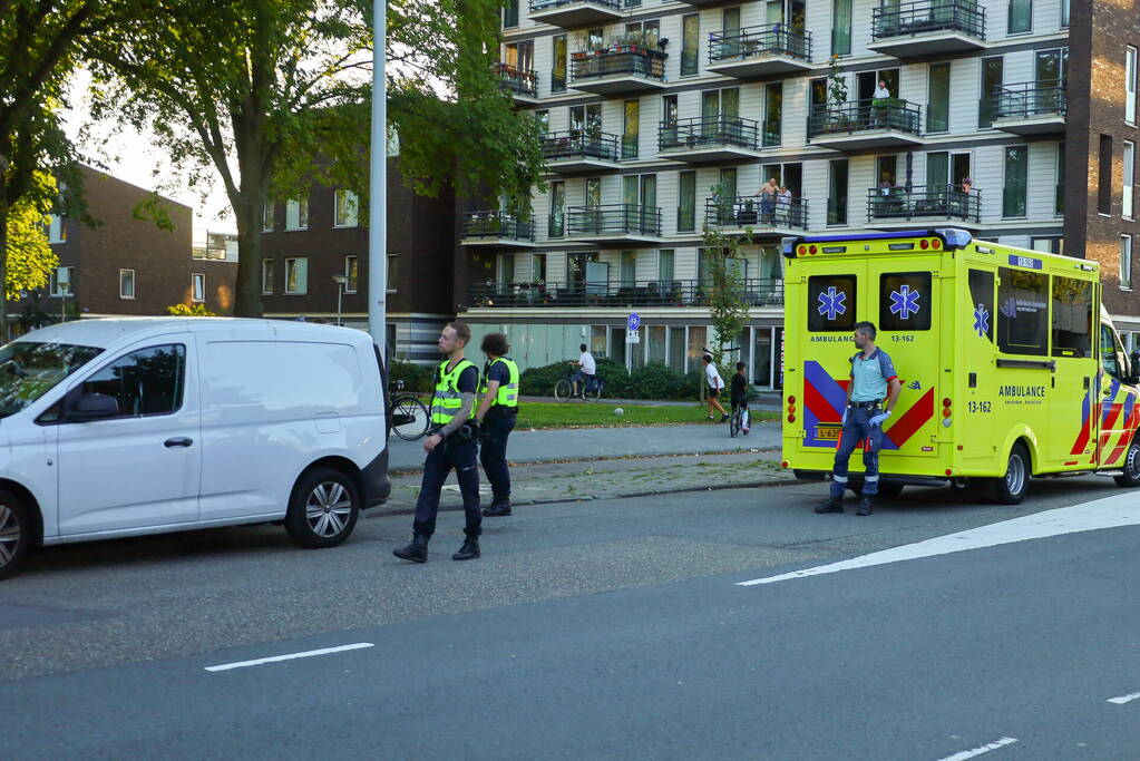 Fietser geschept bij oversteekplaats