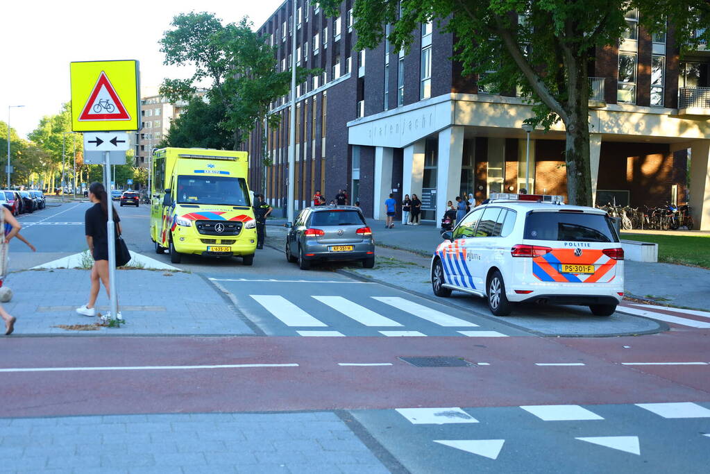 Fietser geschept bij oversteekplaats