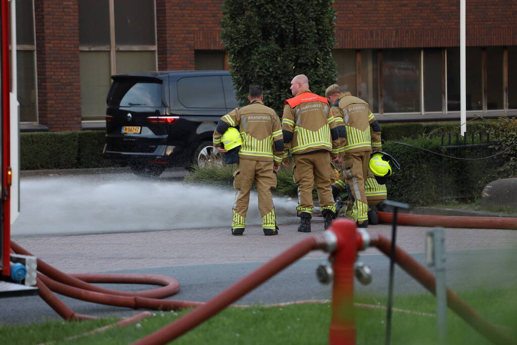 Flinke rookontwikkeling bij zeer grote brand