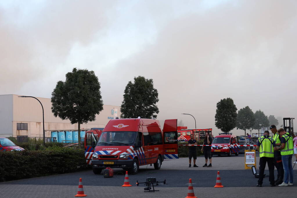 Flinke rookontwikkeling bij zeer grote brand