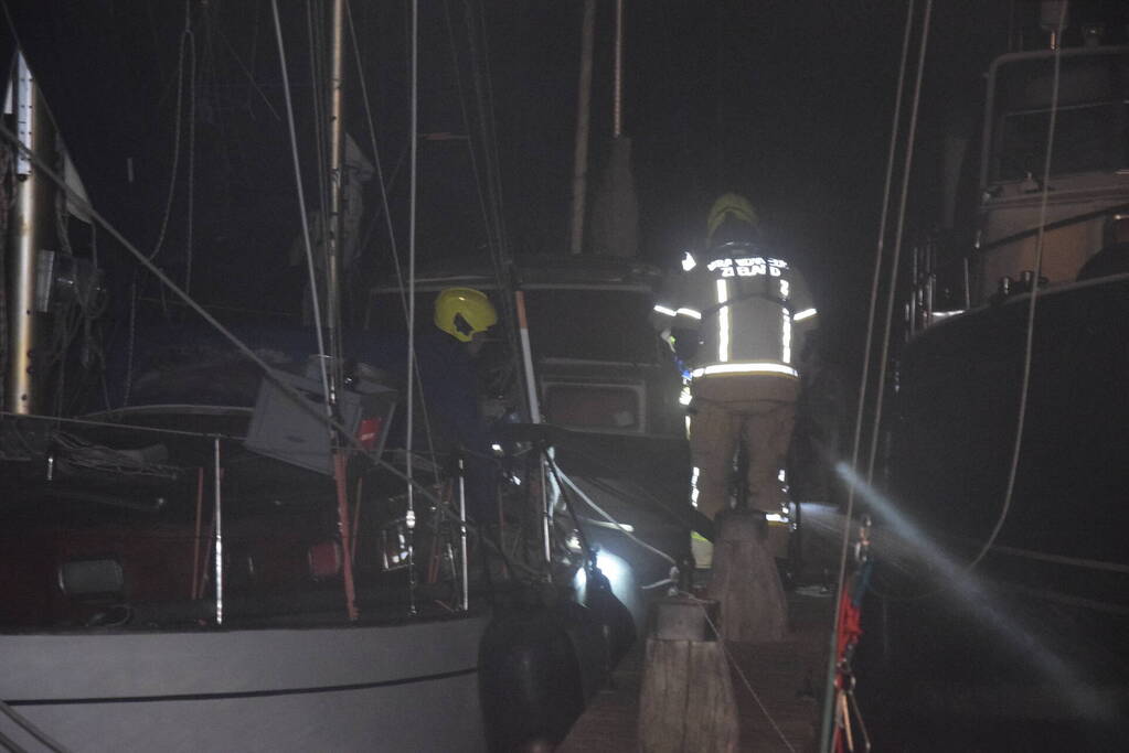 Brandweer behoudt schip door snelle actie