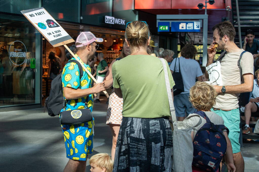 XR-demonstranten verzamelen zich voor nieuwe grote demonstratie