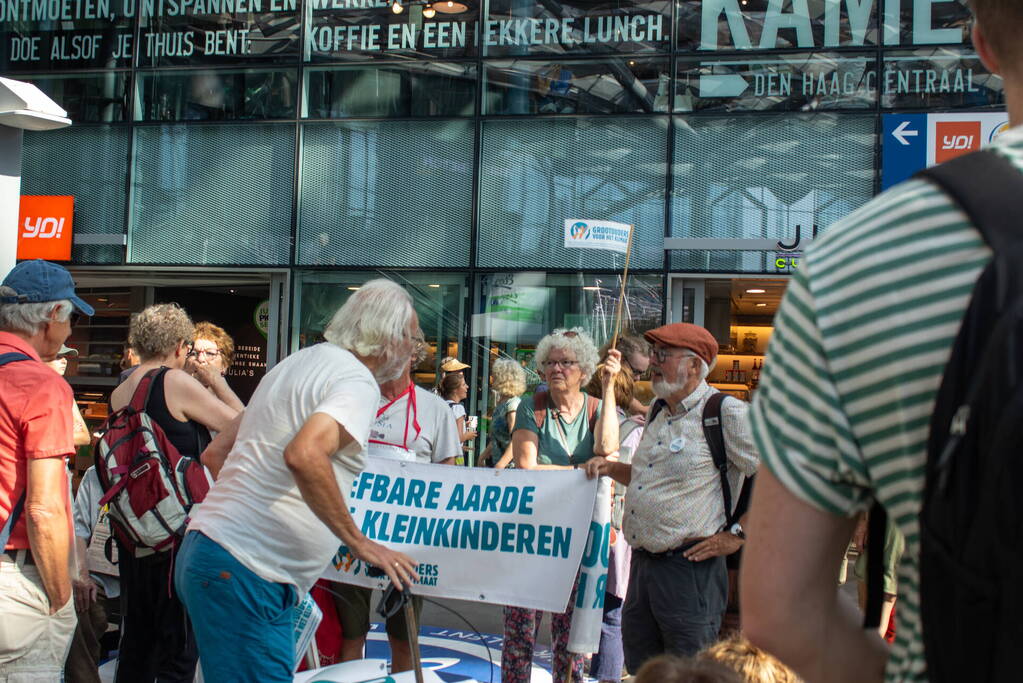 XR-demonstranten verzamelen zich voor nieuwe grote demonstratie