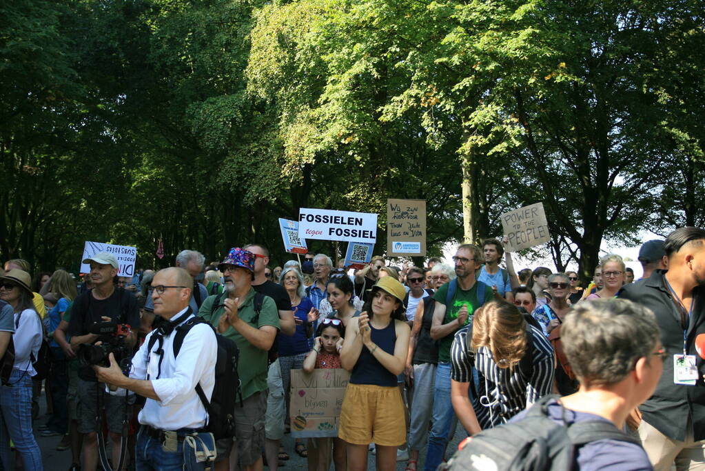 XR-demonstranten verzamelen zich voor nieuwe grote demonstratie