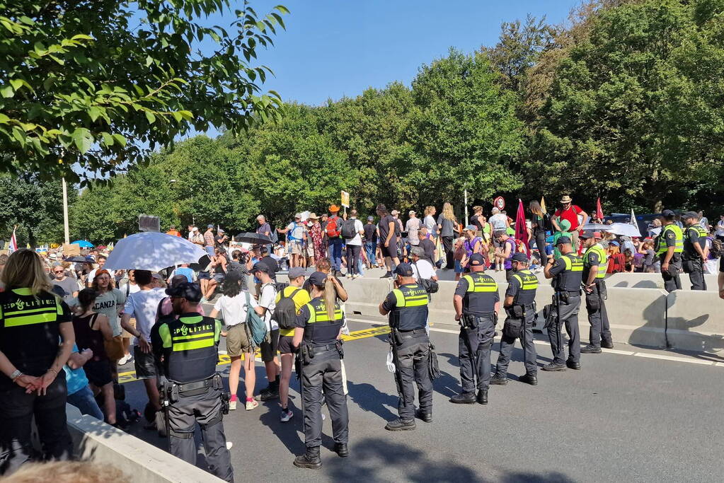 XR-demonstranten verzamelen zich voor nieuwe grote demonstratie