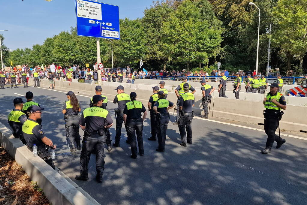 XR-demonstranten verzamelen zich voor nieuwe grote demonstratie