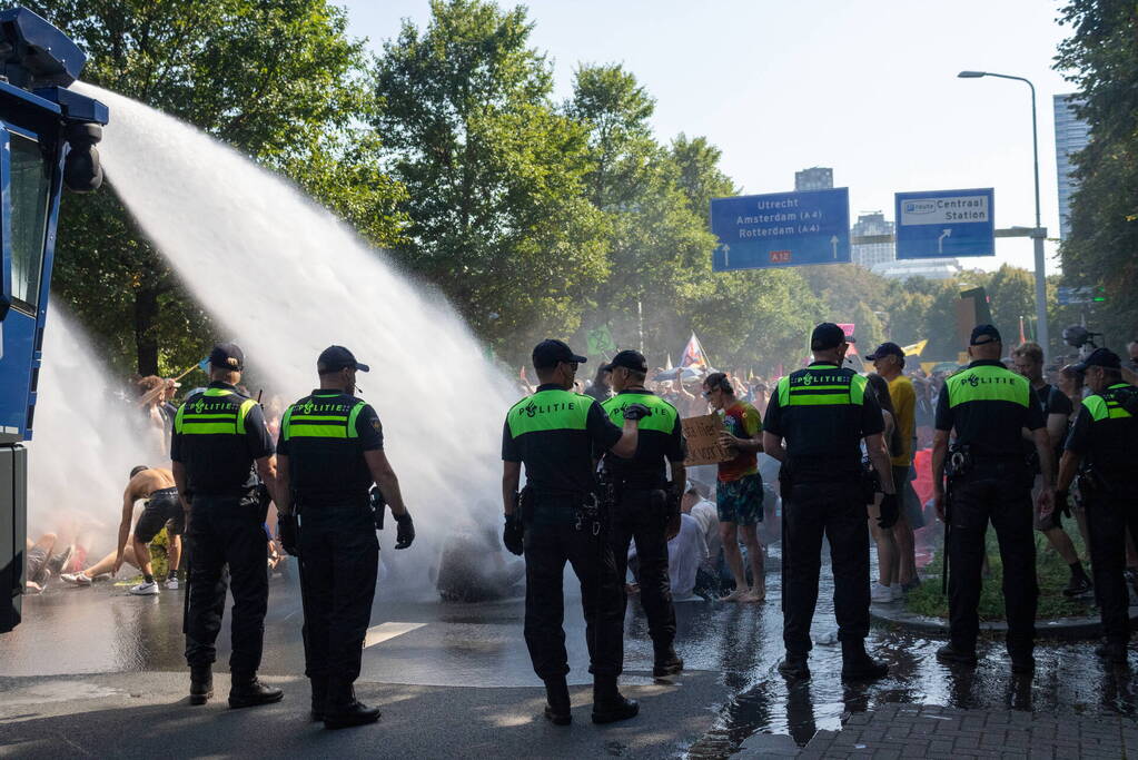 XR-demonstranten verzamelen zich voor nieuwe grote demonstratie