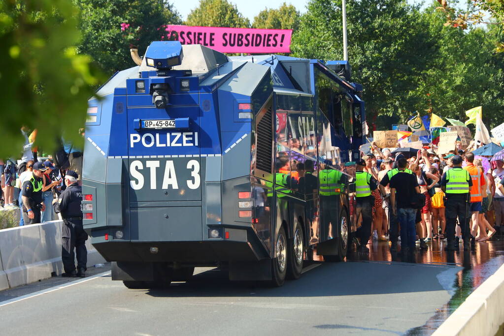 XR-demonstranten verzamelen zich voor nieuwe grote demonstratie