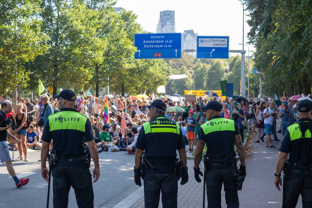 XR-demonstranten verzamelen zich voor nieuwe grote demonstratie