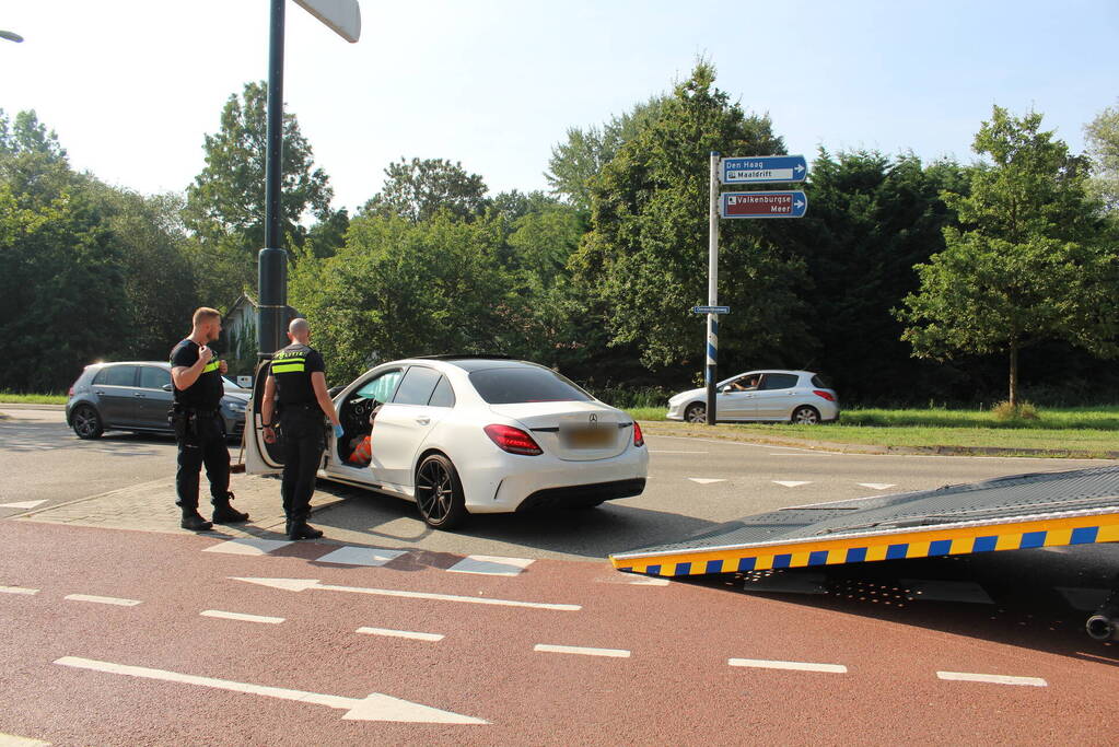 Automobilist botste op paal