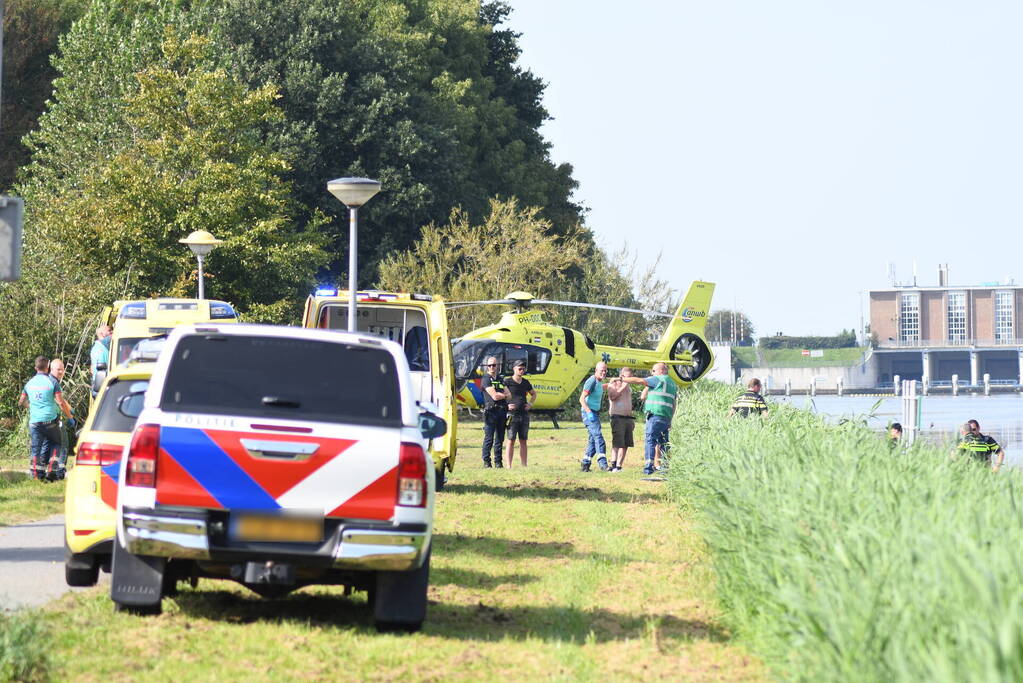 Persoon zwaargewond bij waterongeval