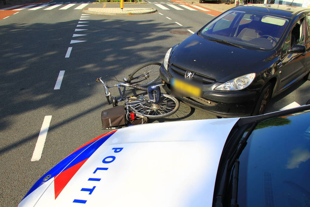 Fietser in botsing met automobilist