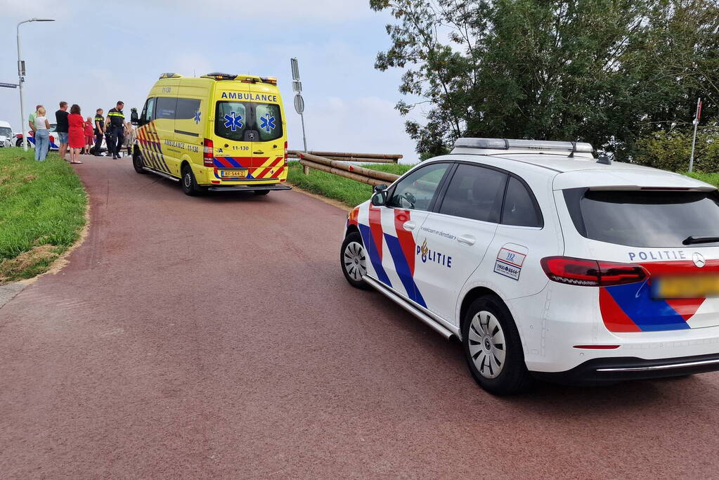 Wielrenner ernstig gewond bij botsing met scooterrijder